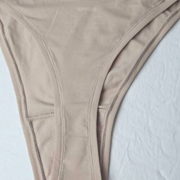 SKIMS DIPPED FRONT BIKINI PANTY NWT - Picture 7 of 8